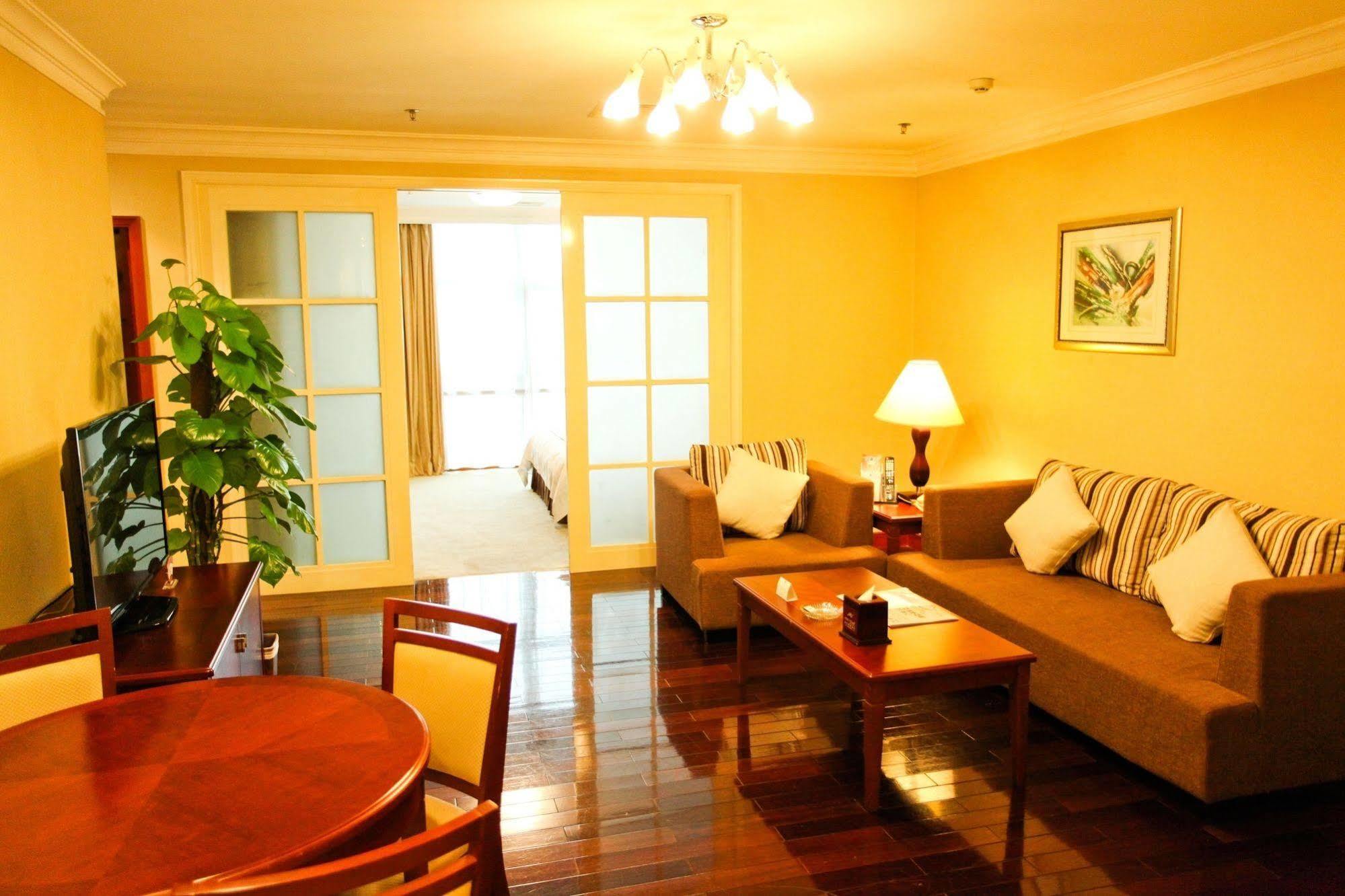 Shenzhen Dongmen Metropark Suites Hotel Bagian luar foto