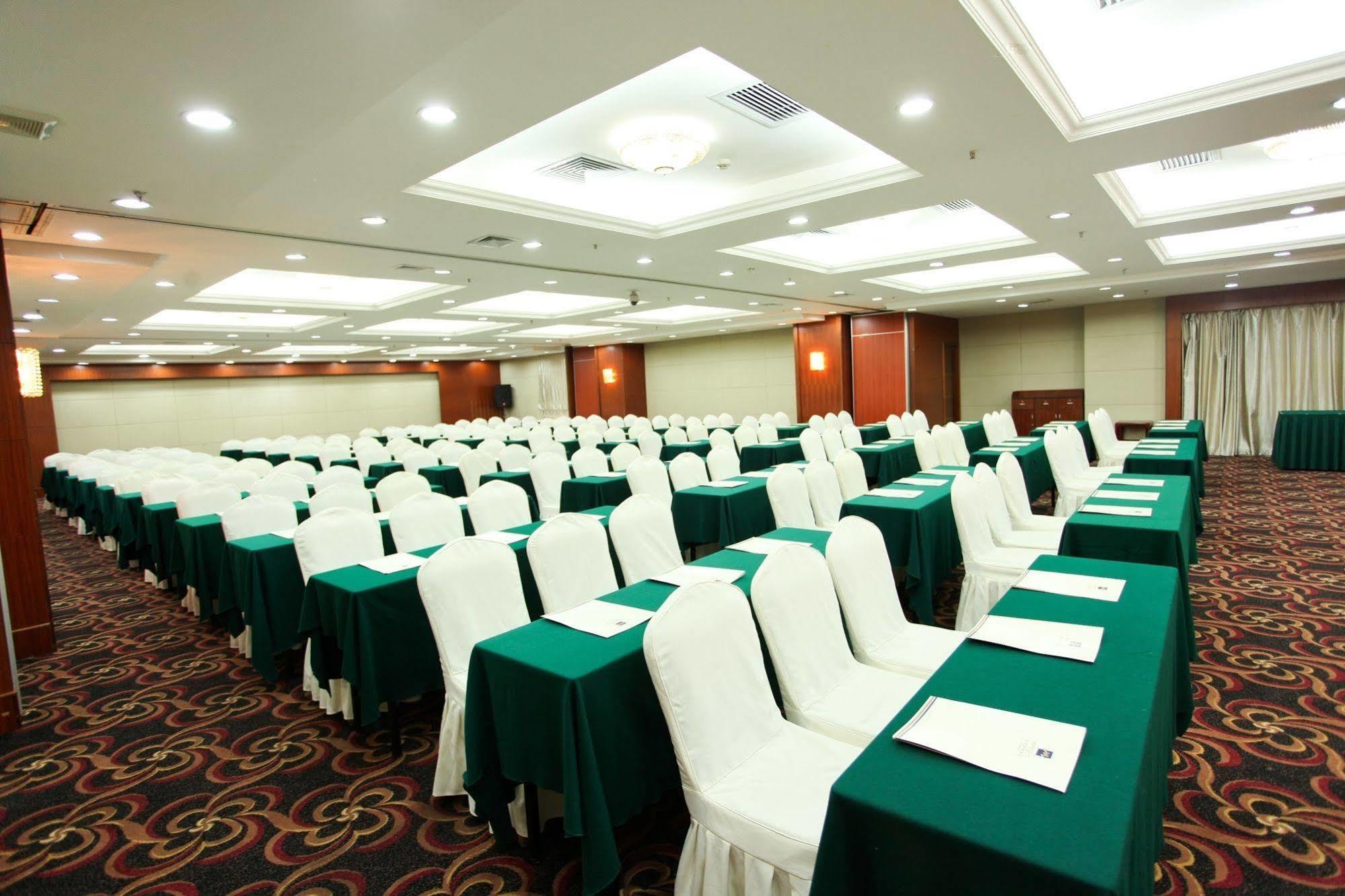 Shenzhen Dongmen Metropark Suites Hotel Bagian luar foto