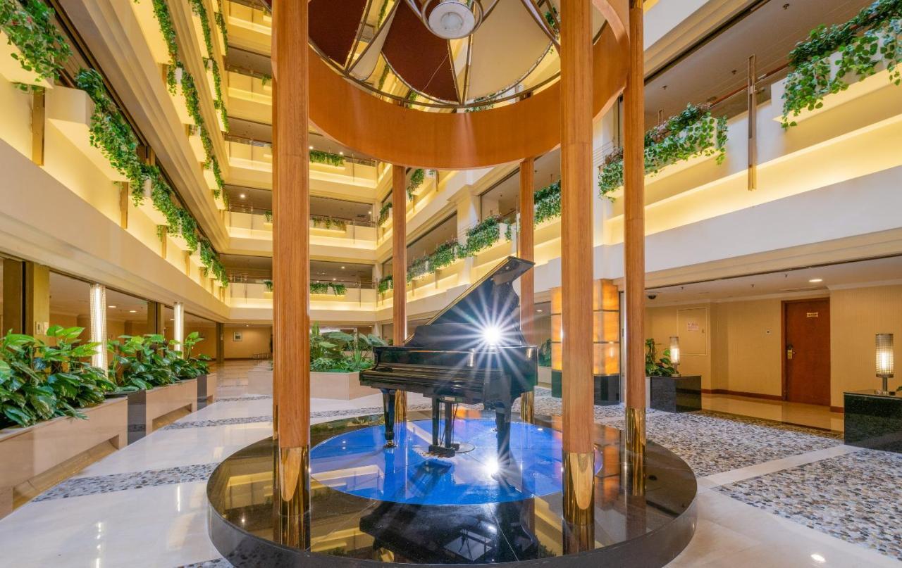Shenzhen Dongmen Metropark Suites Hotel Bagian luar foto